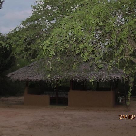 Rivosen Camp Yala Safari Hotel Exterior photo